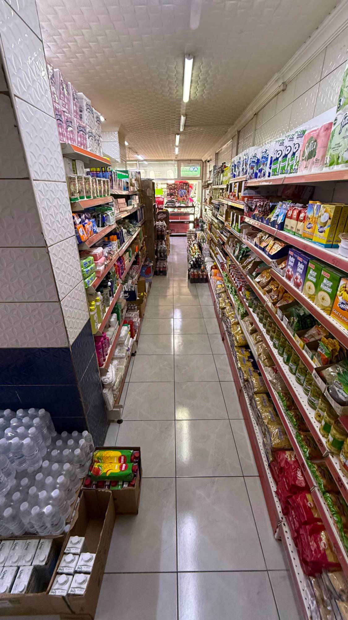 TURGUTLU SATILIK YEDİ EYLÜL MAH MANİSA ESKİ MANİSA YOLU ÜZERİ DEVREN KİRALIK MARKET