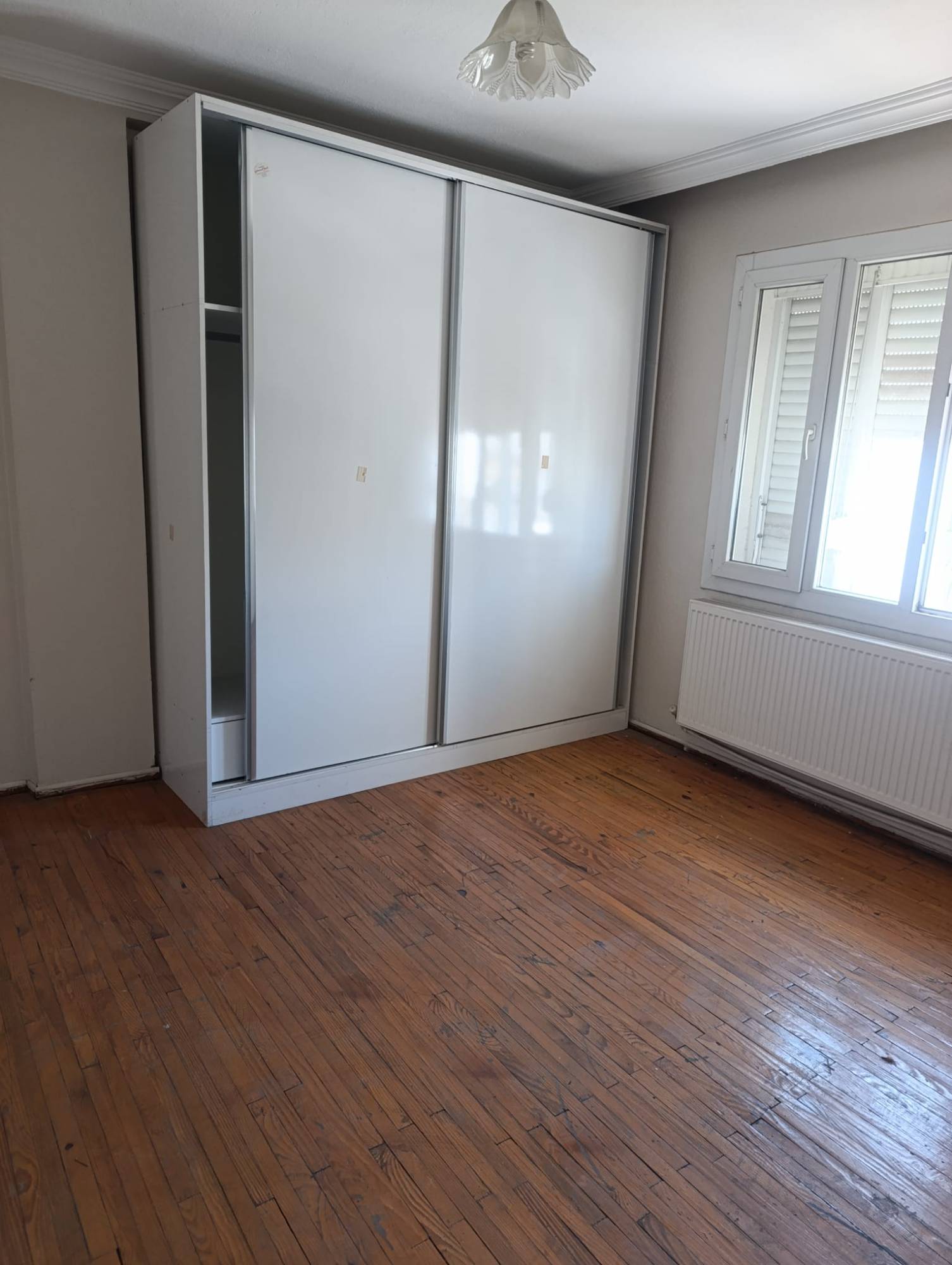 TURGUTLU KİRALIK ACARLAR MAH 3+1 ARA KAT DAİRE