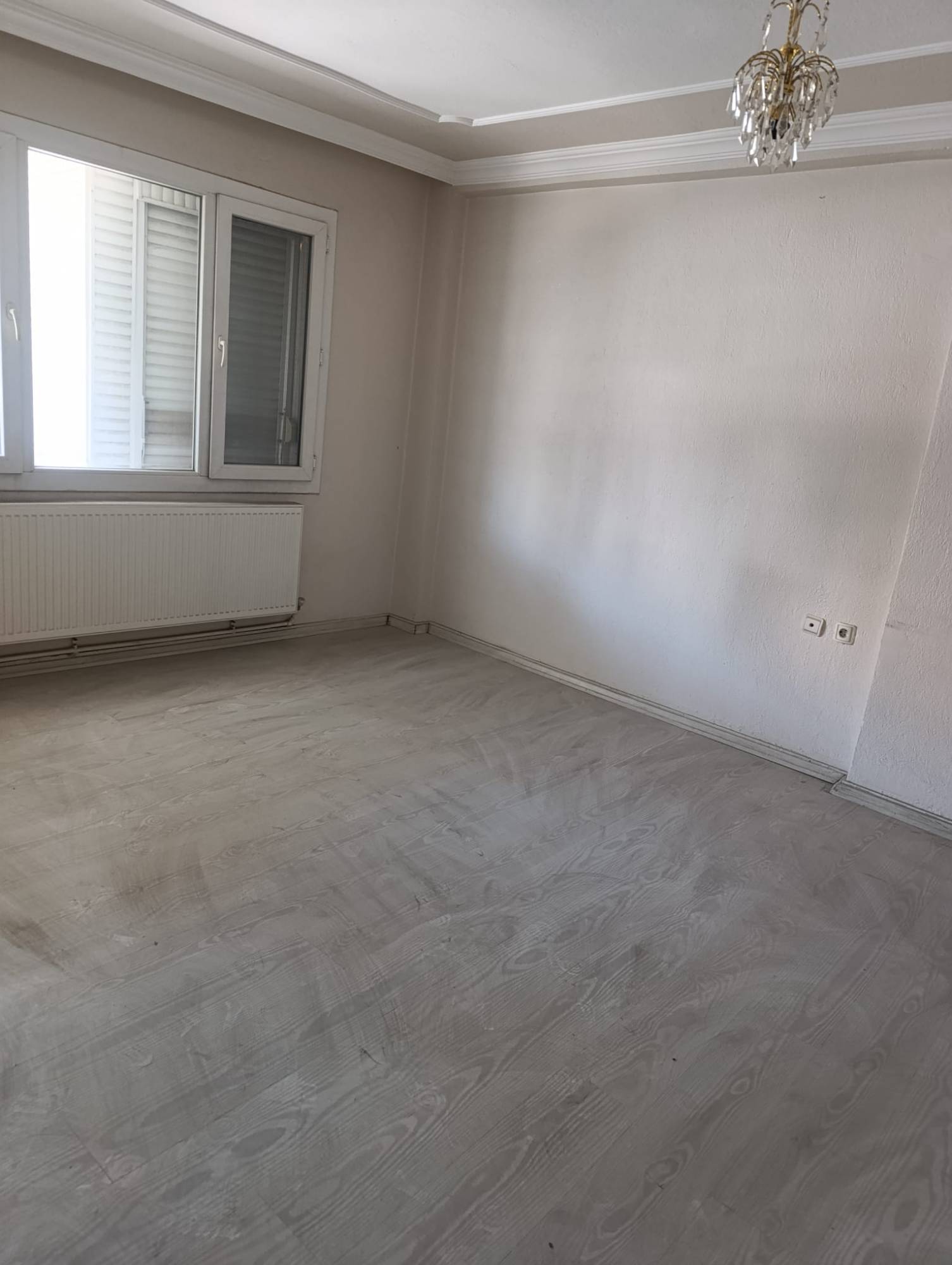 TURGUTLU KİRALIK ACARLAR MAH 3+1 ARA KAT DAİRE