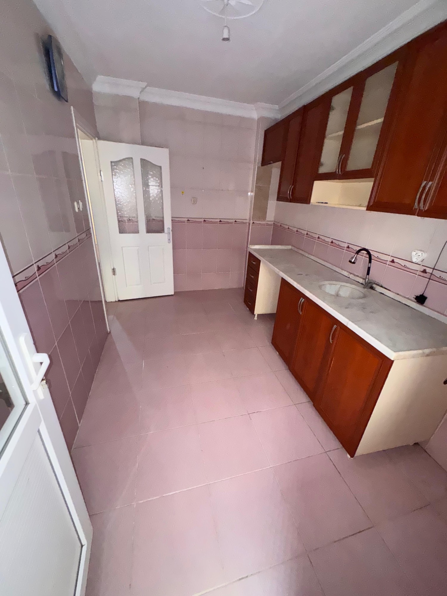 TURGUTLU SATILIK YILDIRIM MAH ÇATALÇEŞME YAKINI ZEMİN ÜSTÜ 2 + 1 DAİRE