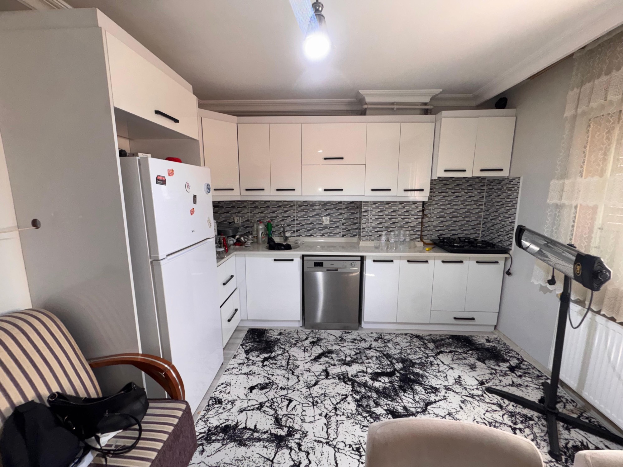TURGUTLU SATILIK TURAN MAH 2+1 ASANSÖRLÜ ARA KAT DAİRE