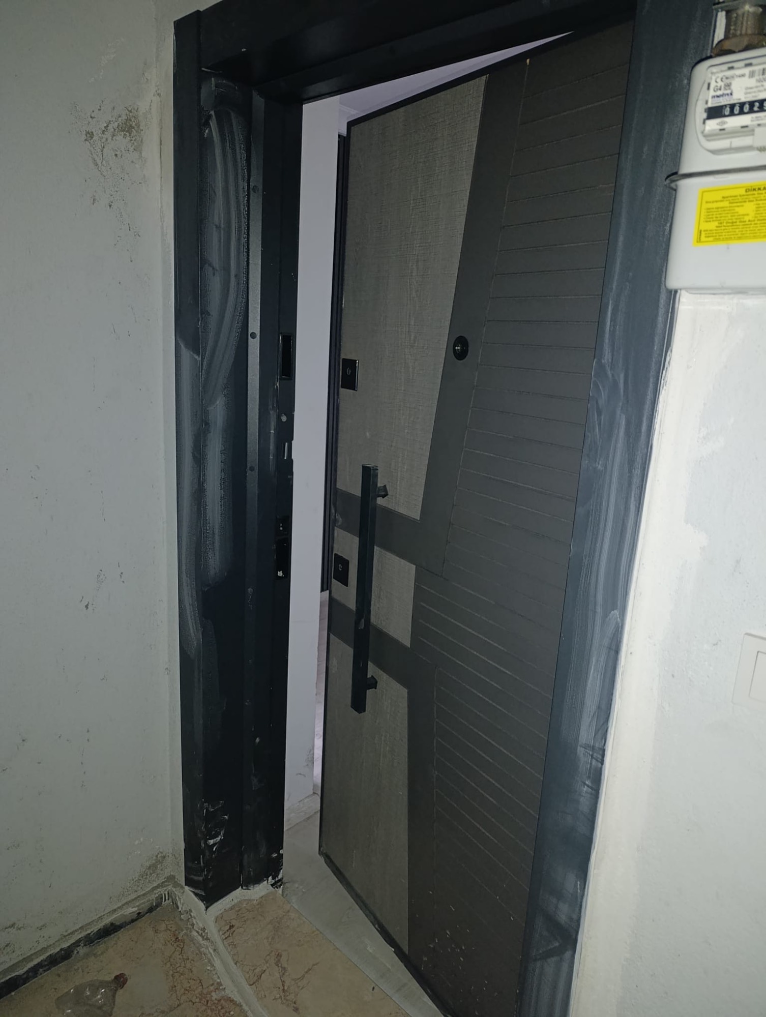 TURGUTLU SATILIK ŞEHİTLER MAH UYGUN FİYATLI SIFIR 2+2 DUBLEKS TAKAS AÇIK