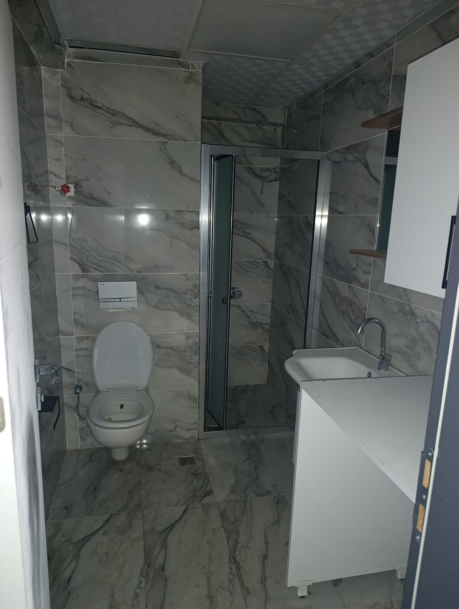TURGUTLU SATILIK ŞEHİTLER MAH UYGUN FİYATLI SIFIR 2+2 DUBLEKS TAKAS AÇIK