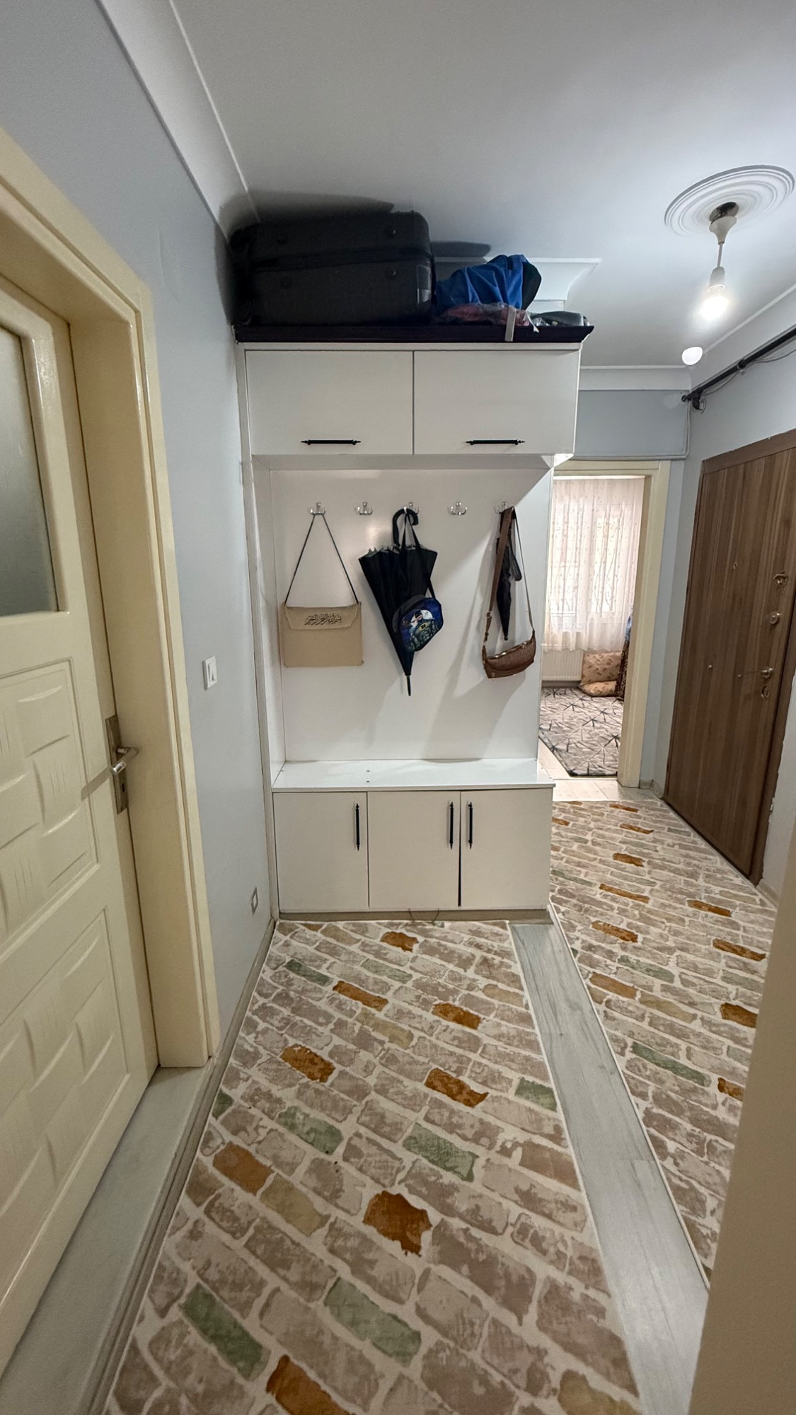 TURGUTLU SATILIK FIRSAT DAİRE BÖLGENİN EN UYGUN FİYATI 2+1 D GAZLI