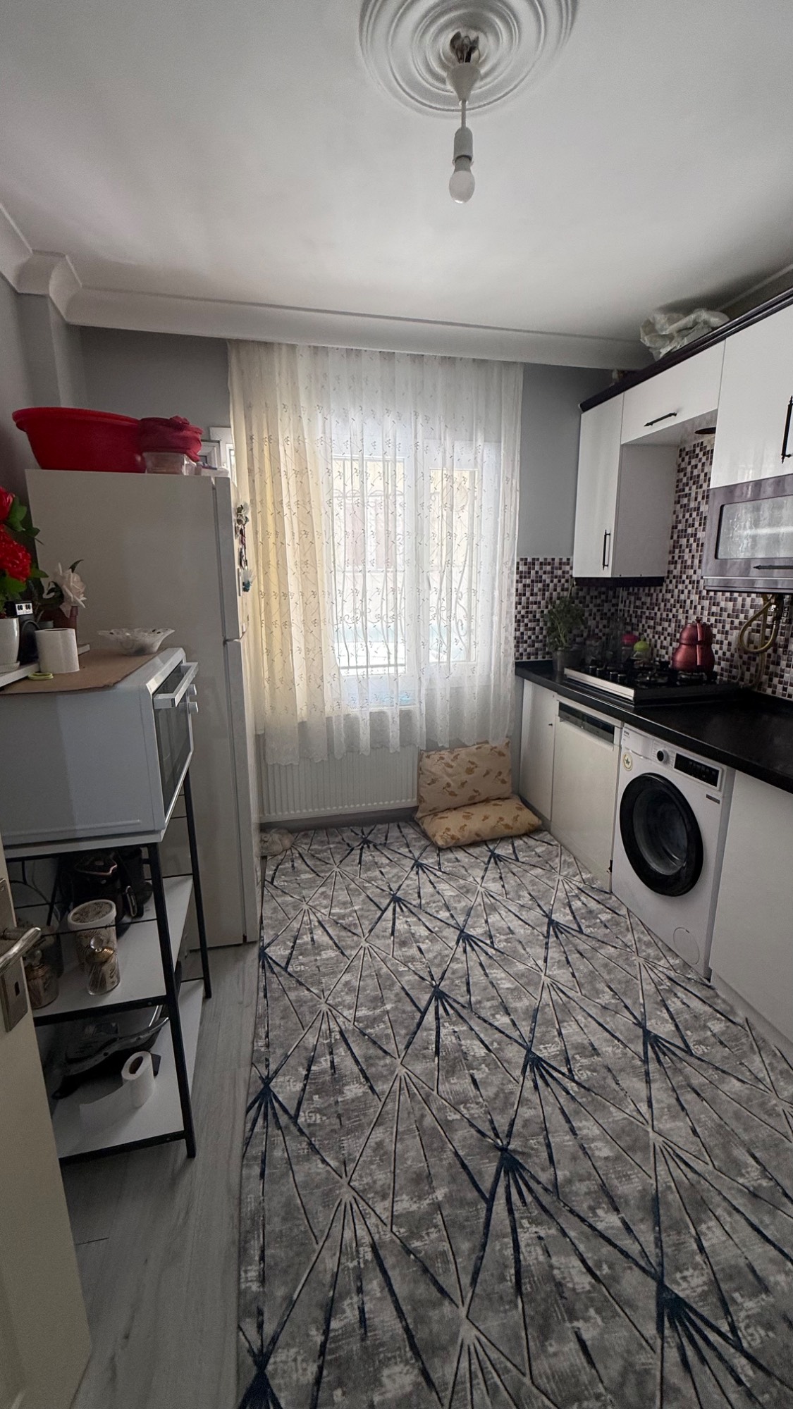 TURGUTLU SATILIK FIRSAT DAİRE BÖLGENİN EN UYGUN FİYATI 2+1 D GAZLI