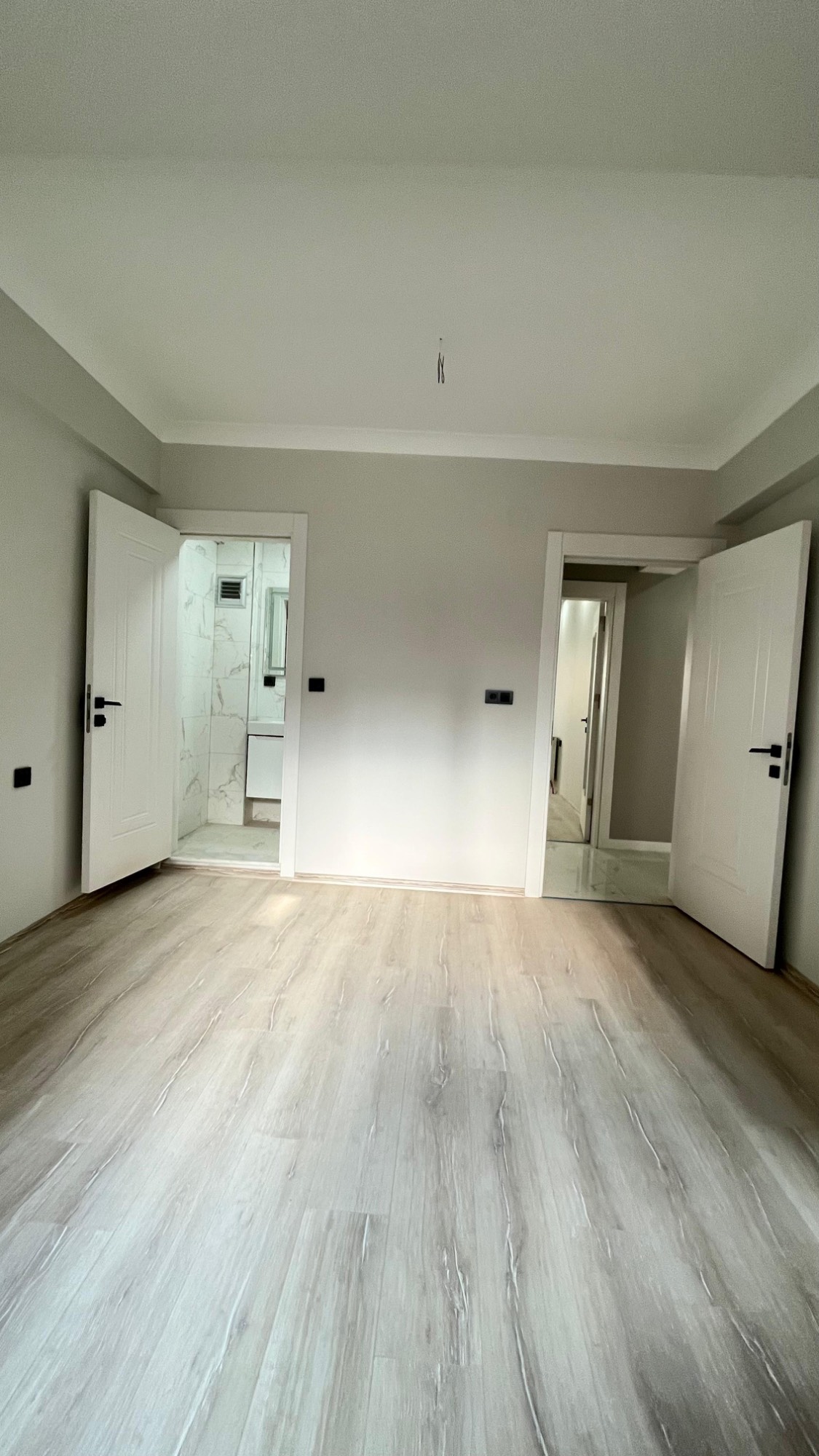 TURGUTLU SATILIK YENİ MAH 3+1 LÜKS DAİRE