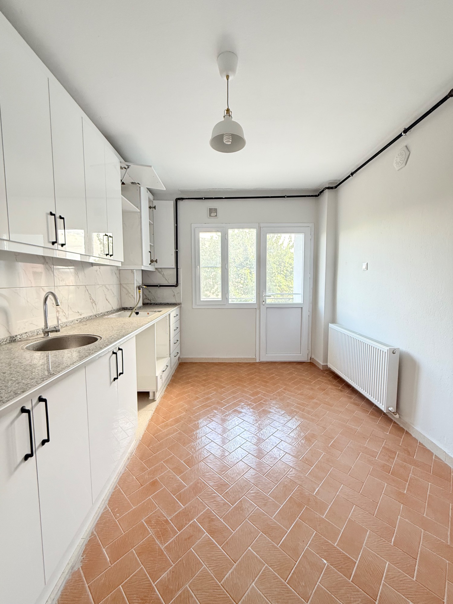 TURGUTLU KİRALIK BOZKURT MAH 3+1 DAİRE