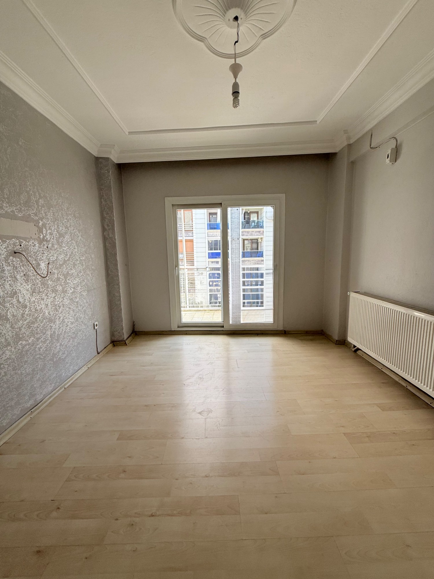 TURGUTLU KİRALIK ŞEHİTLER MAH 3+1 DAİRE