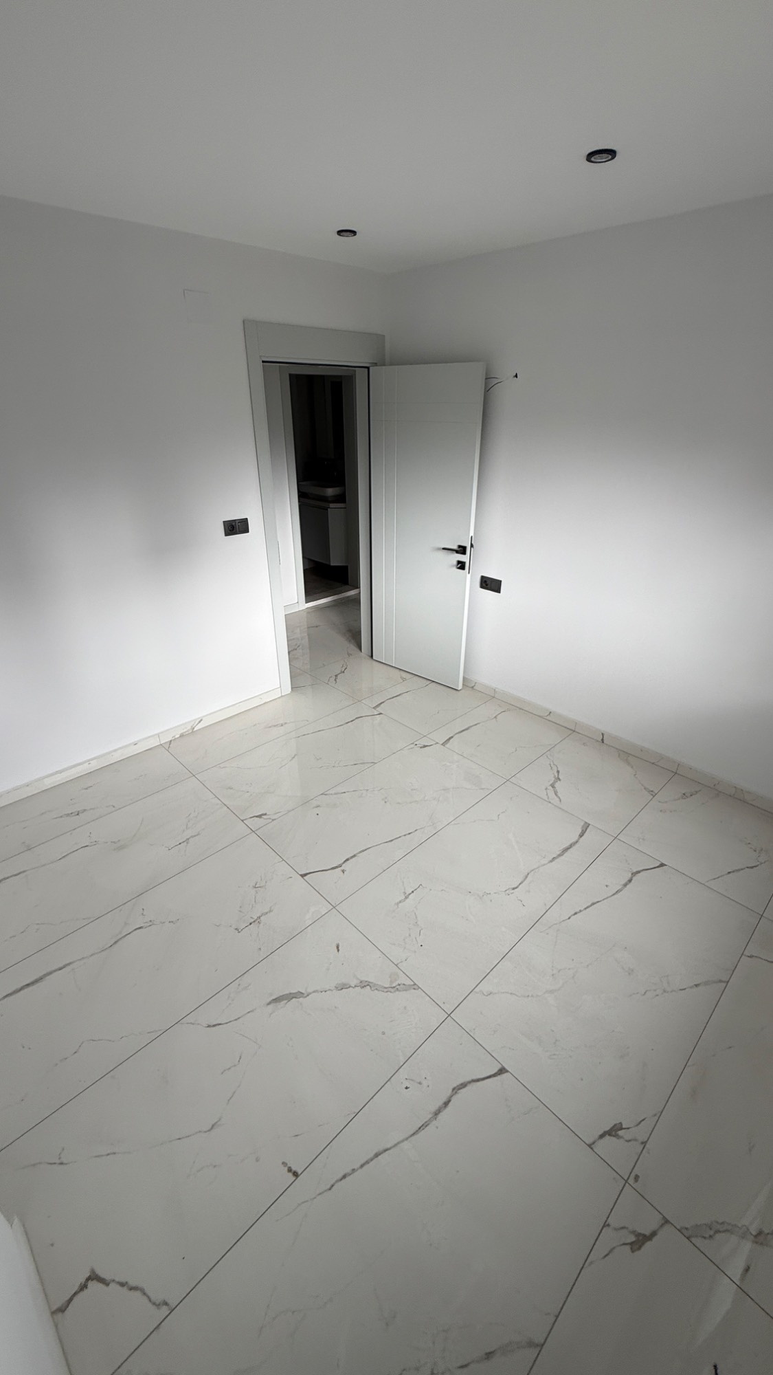 TURGUTLU SATILIK ERGENEKON MAH OTOGAR YAKINI 2+1 SIFIR FIRSAT DAİRE