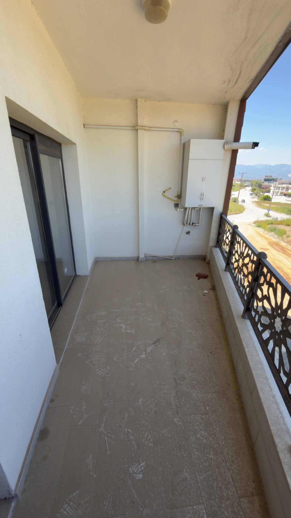 TURGUTLU SATILIK ERGENEKON MAH FIRSAT 3+1 ARA KAT SIFIR DAİRE
