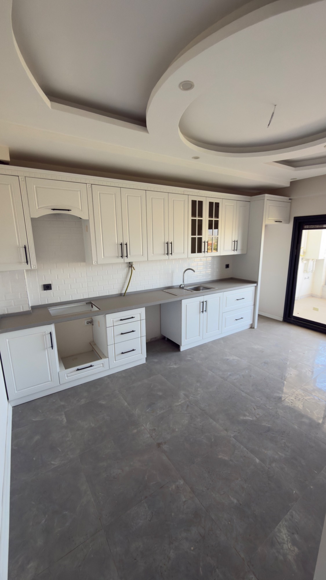 TURGUTLU SATILIK ERGENEKON MAH FIRSAT 3+1 ARA KAT SIFIR DAİRE
