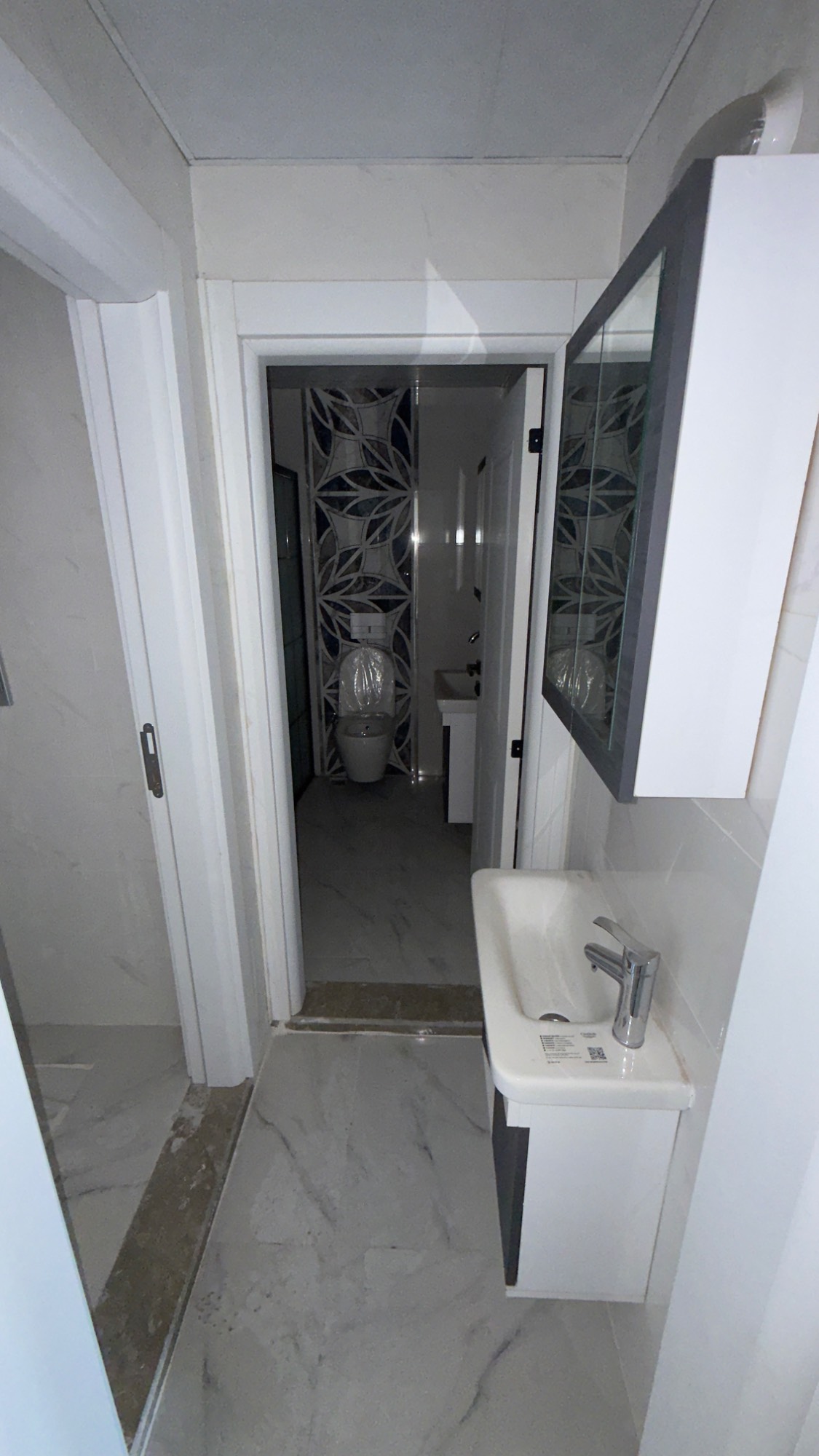 TURGUTLU SATILIK ERGENEKON MAH FIRSAT 3+1 ARA KAT SIFIR DAİRE