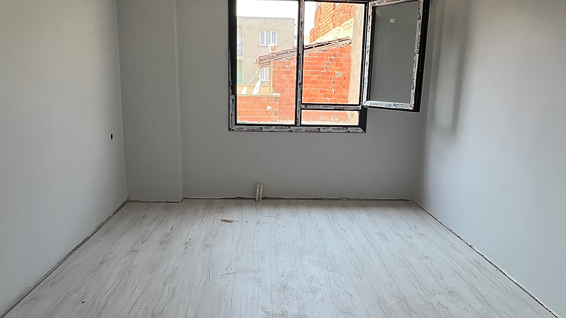 YİĞİTLER MAHALLESİ OTOPARKLI ASANSÖRLÜ 3+1
