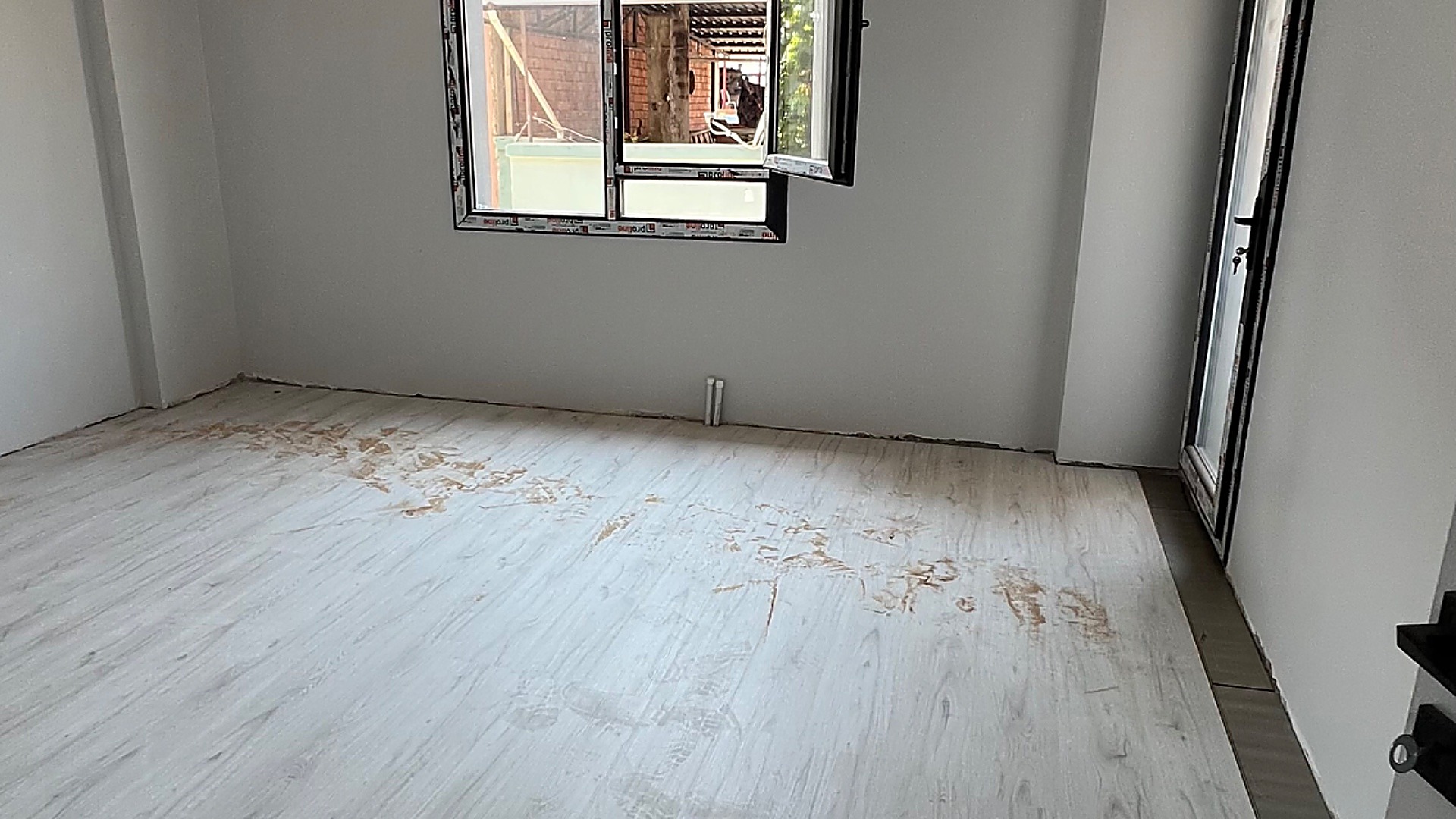 YİĞİTLER MAHALLESİ OTOPARKLI ASANSÖRLÜ 3+1