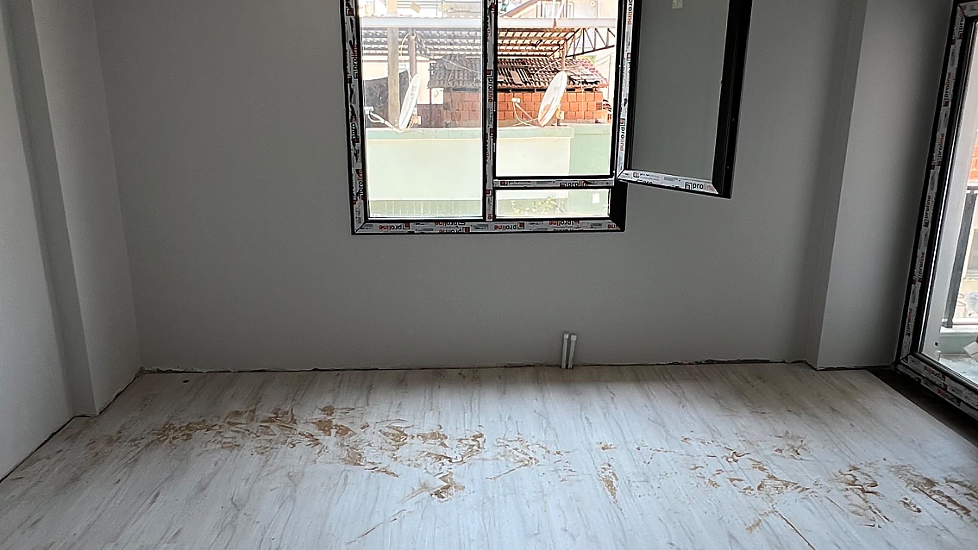 YİĞİTLER MAHALLESİ OTOPARKLI ASANSÖRLÜ 3+1