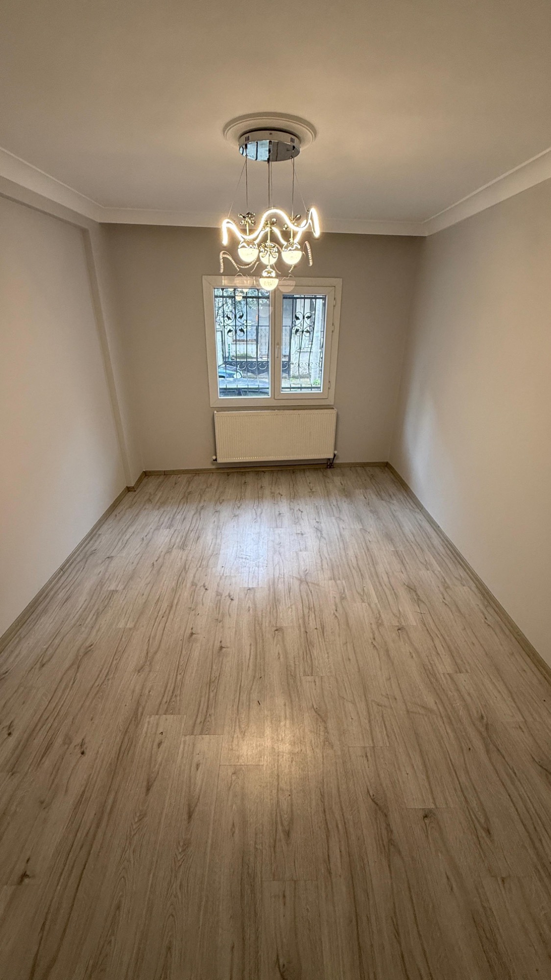 TURGUTLU SATILIK YEDİ EYLÜL MAH 7 KÖŞE ZEMİN KAT DAİRE