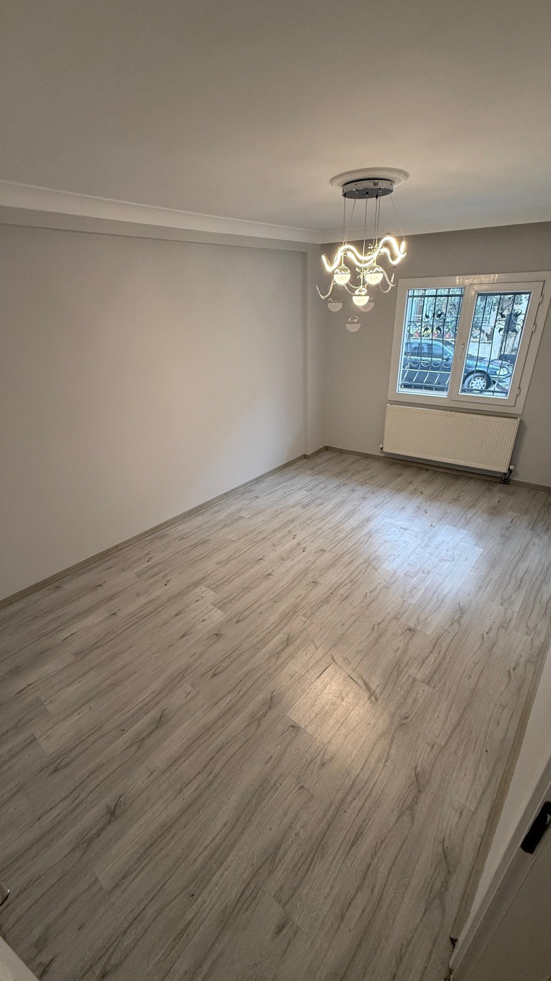 TURGUTLU SATILIK YEDİ EYLÜL MAH 7 KÖŞE ZEMİN KAT DAİRE