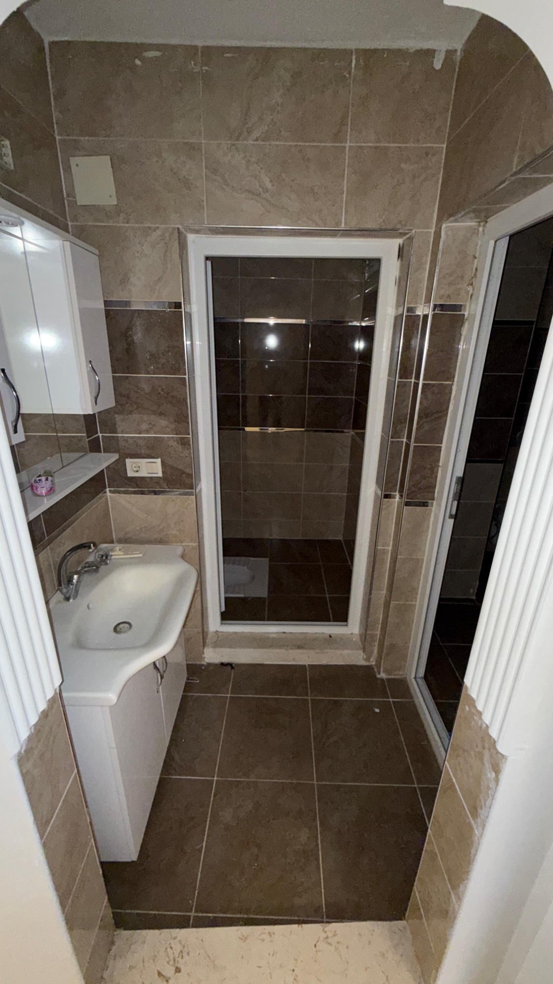 TURGUTLU SATILIK YEDİ EYLÜL MAH 7 KÖŞE ZEMİN KAT DAİRE