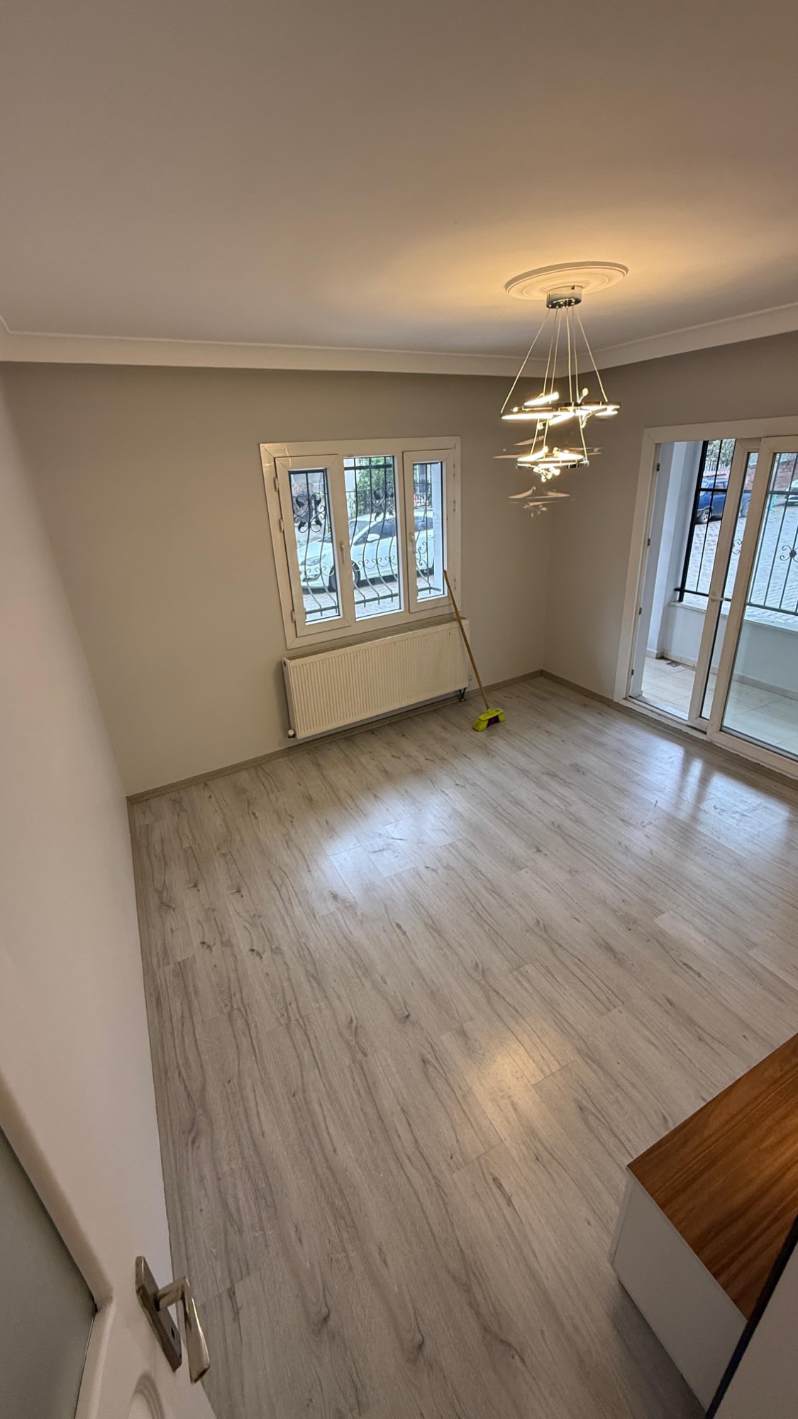 TURGUTLU SATILIK YEDİ EYLÜL MAH 7 KÖŞE ZEMİN KAT DAİRE