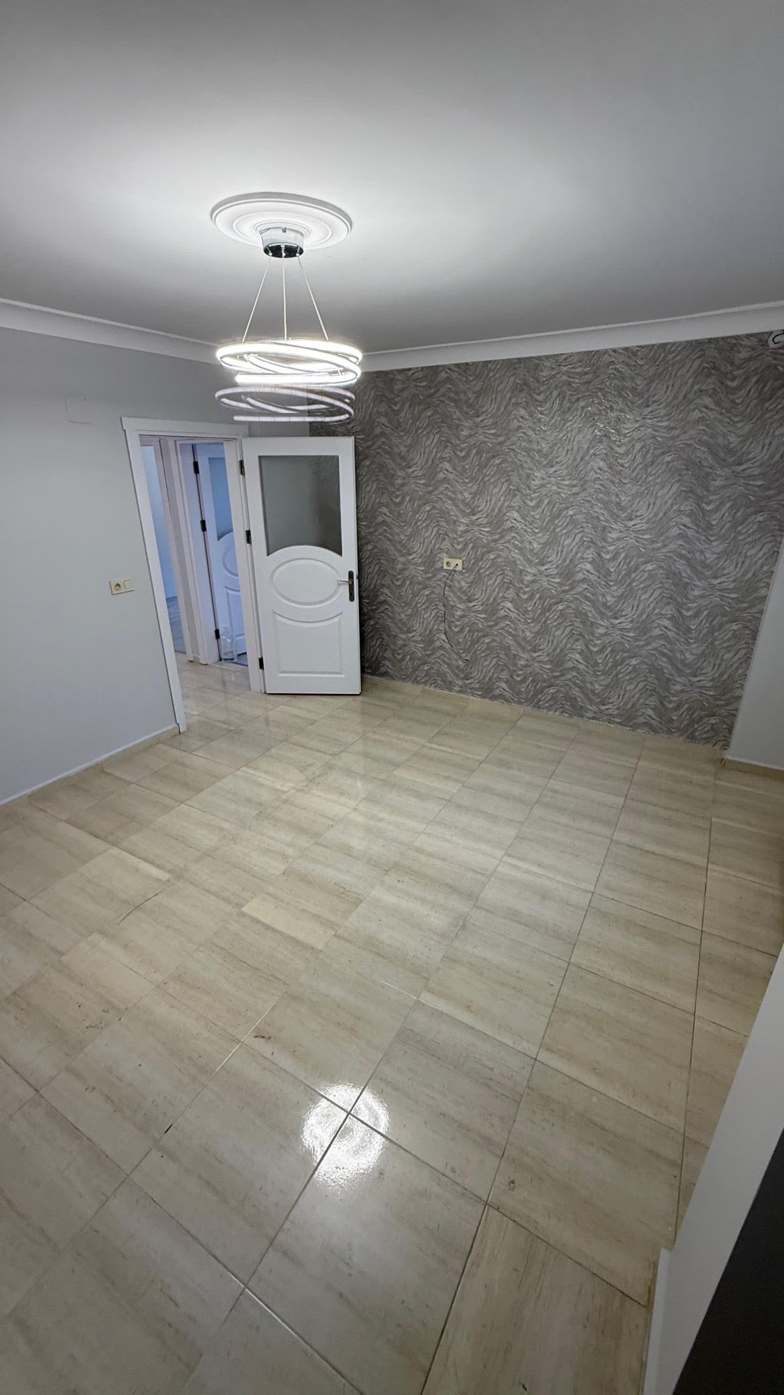 TURGUTLU SATILIK YEDİ EYLÜL MAH 7 KÖŞE ZEMİN KAT DAİRE