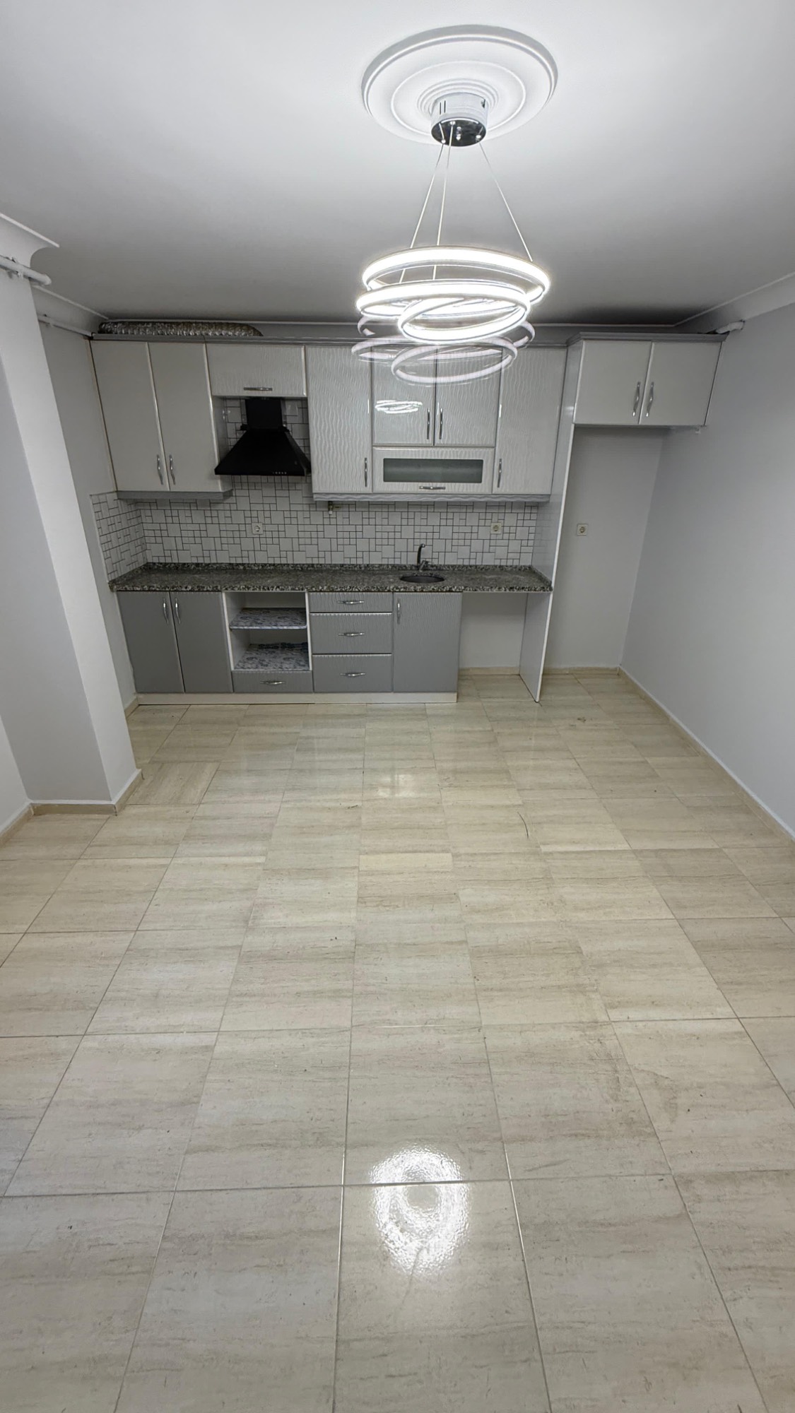 TURGUTLU SATILIK YEDİ EYLÜL MAH 7 KÖŞE ZEMİN KAT DAİRE