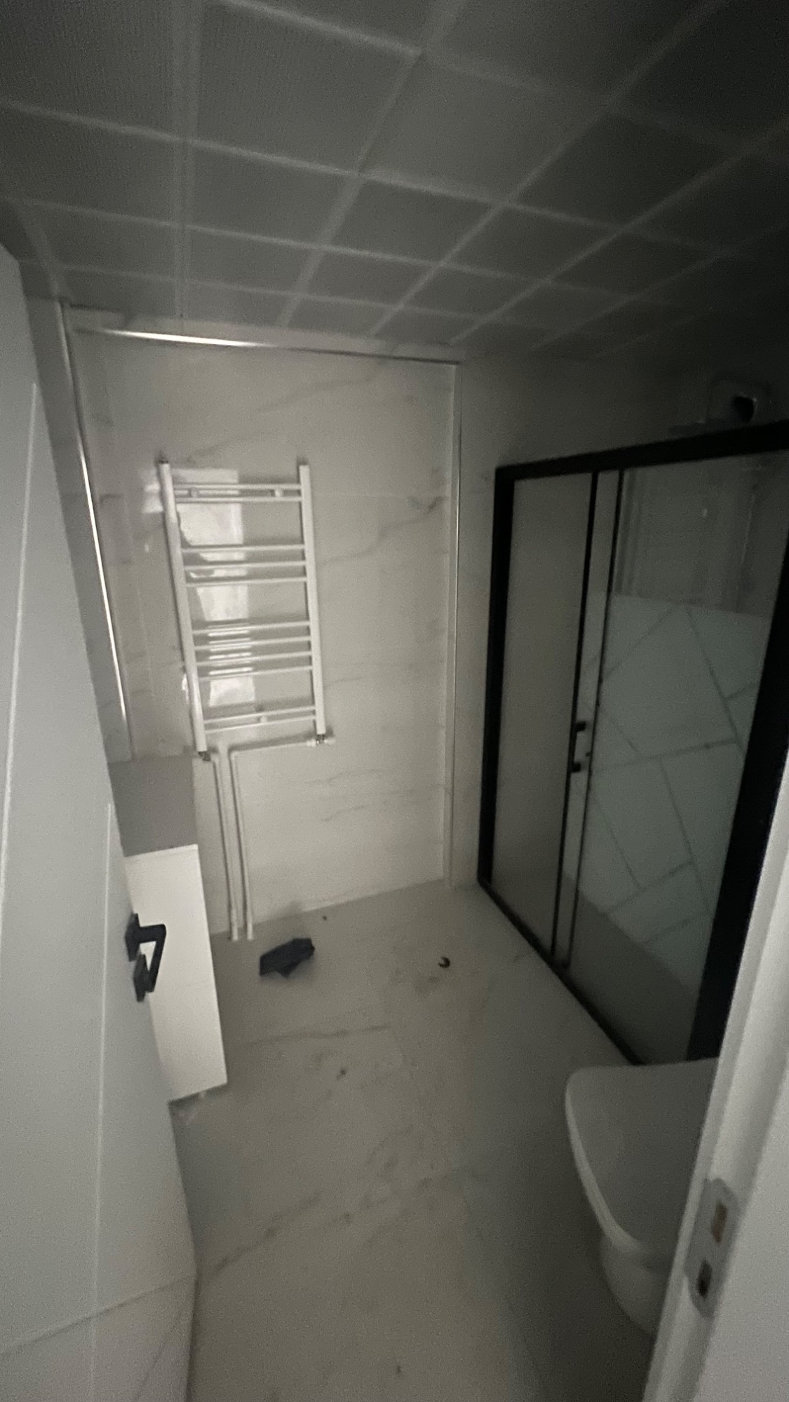 TURGUTLU SATILIK YENİ MAH OTOPARKLI ASANSÖRLÜ 3+1 DAİRE