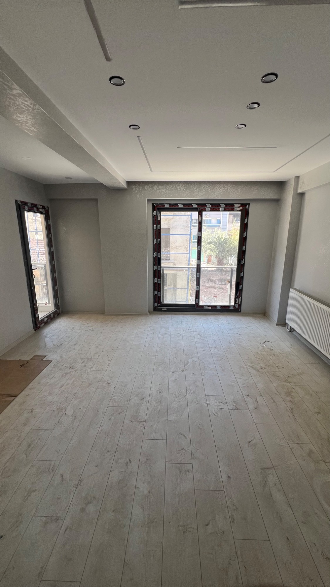TURGUTLU SATILIK YENİ MAH OTOPARKLI ASANSÖRLÜ 3+1 DAİRE