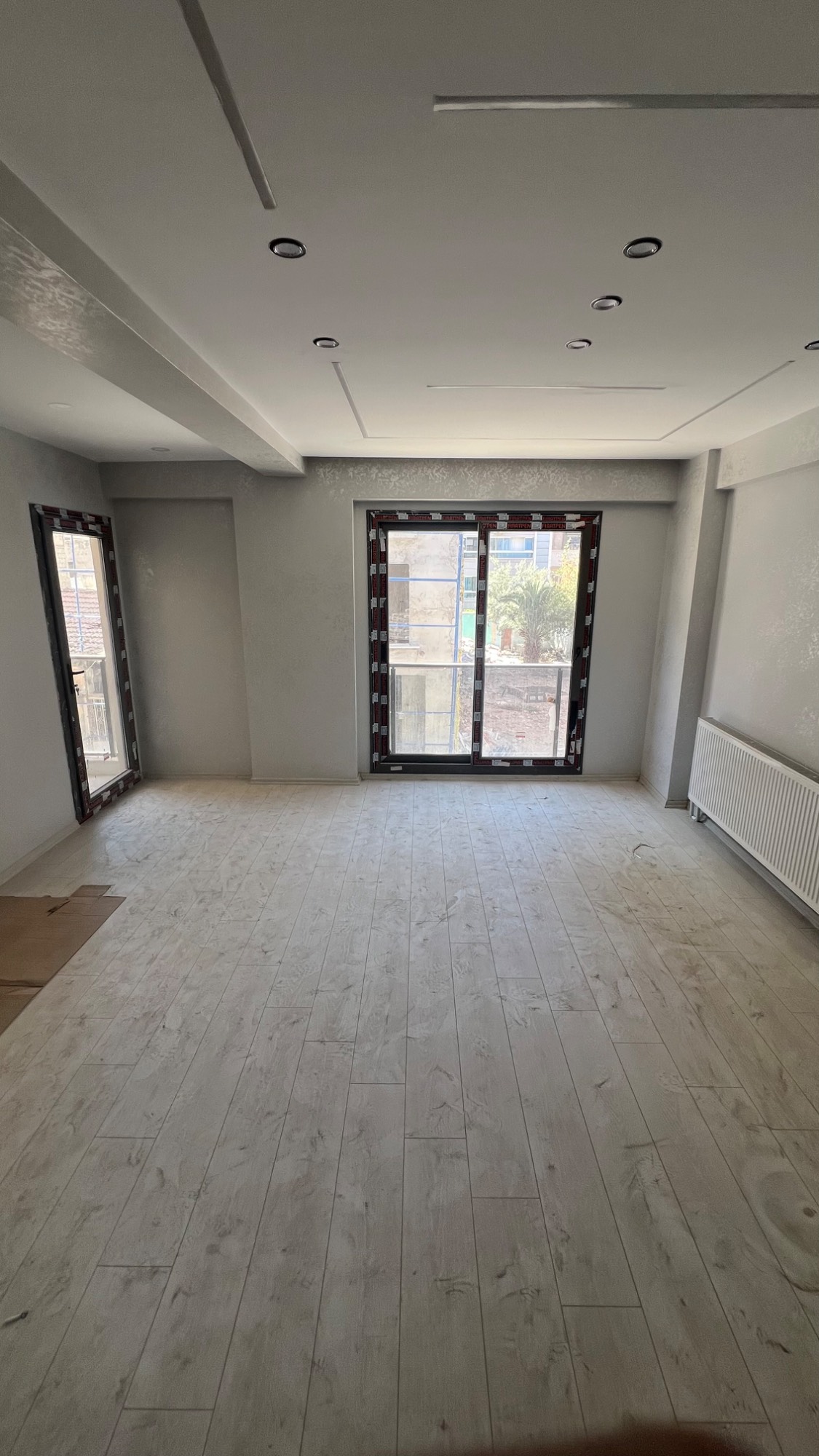 TURGUTLU SATILIK YENİ MAH OTOPARKLI ASANSÖRLÜ 3+1 DAİRE