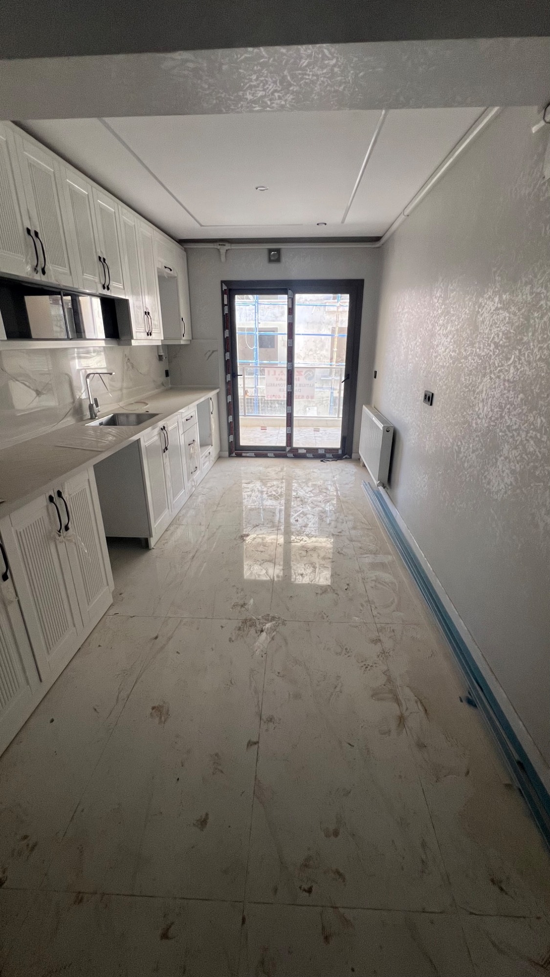 TURGUTLU SATILIK YENİ MAH OTOPARKLI ASANSÖRLÜ 3+1 DAİRE