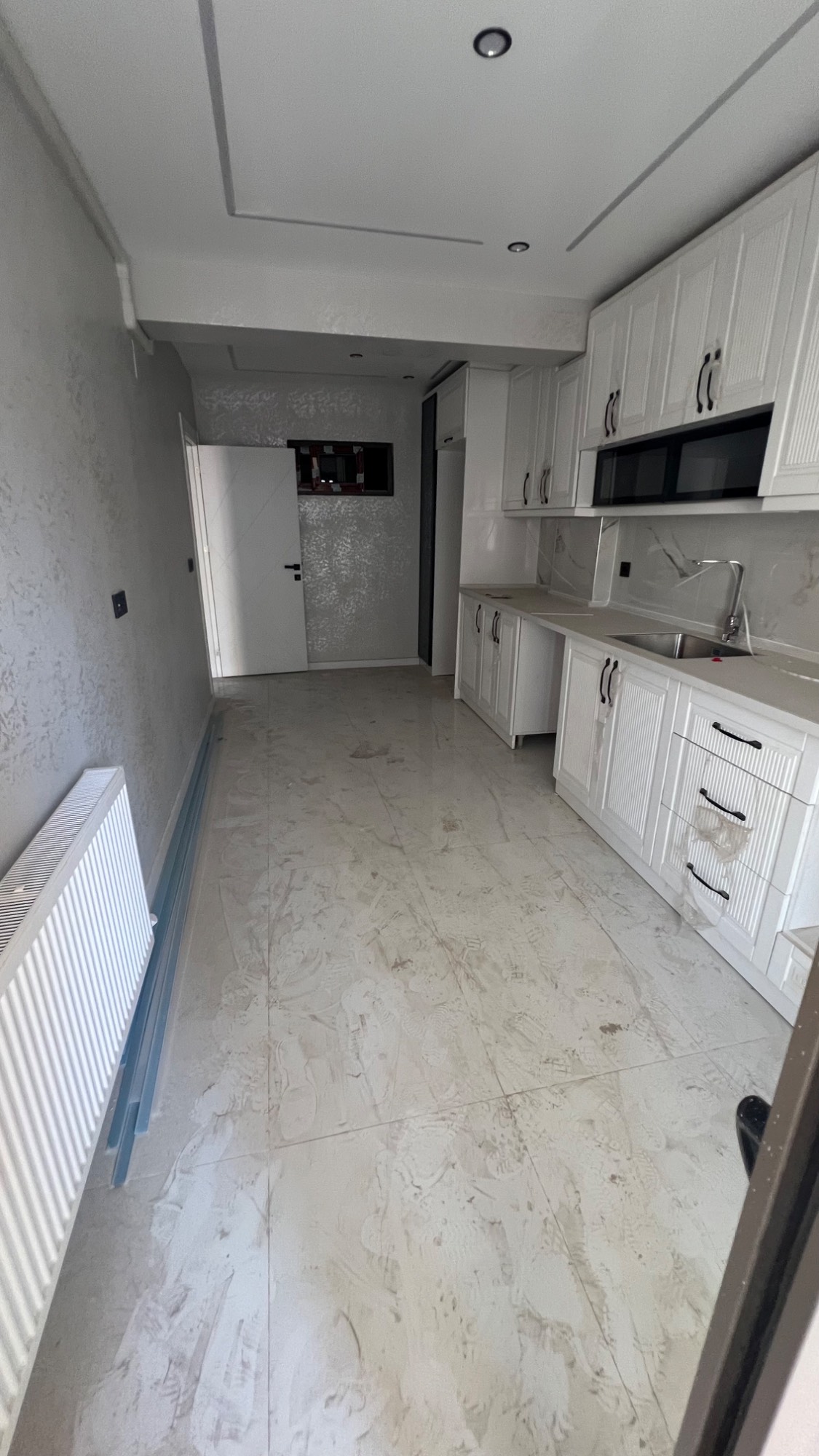 TURGUTLU SATILIK YENİ MAH OTOPARKLI ASANSÖRLÜ 3+1 DAİRE