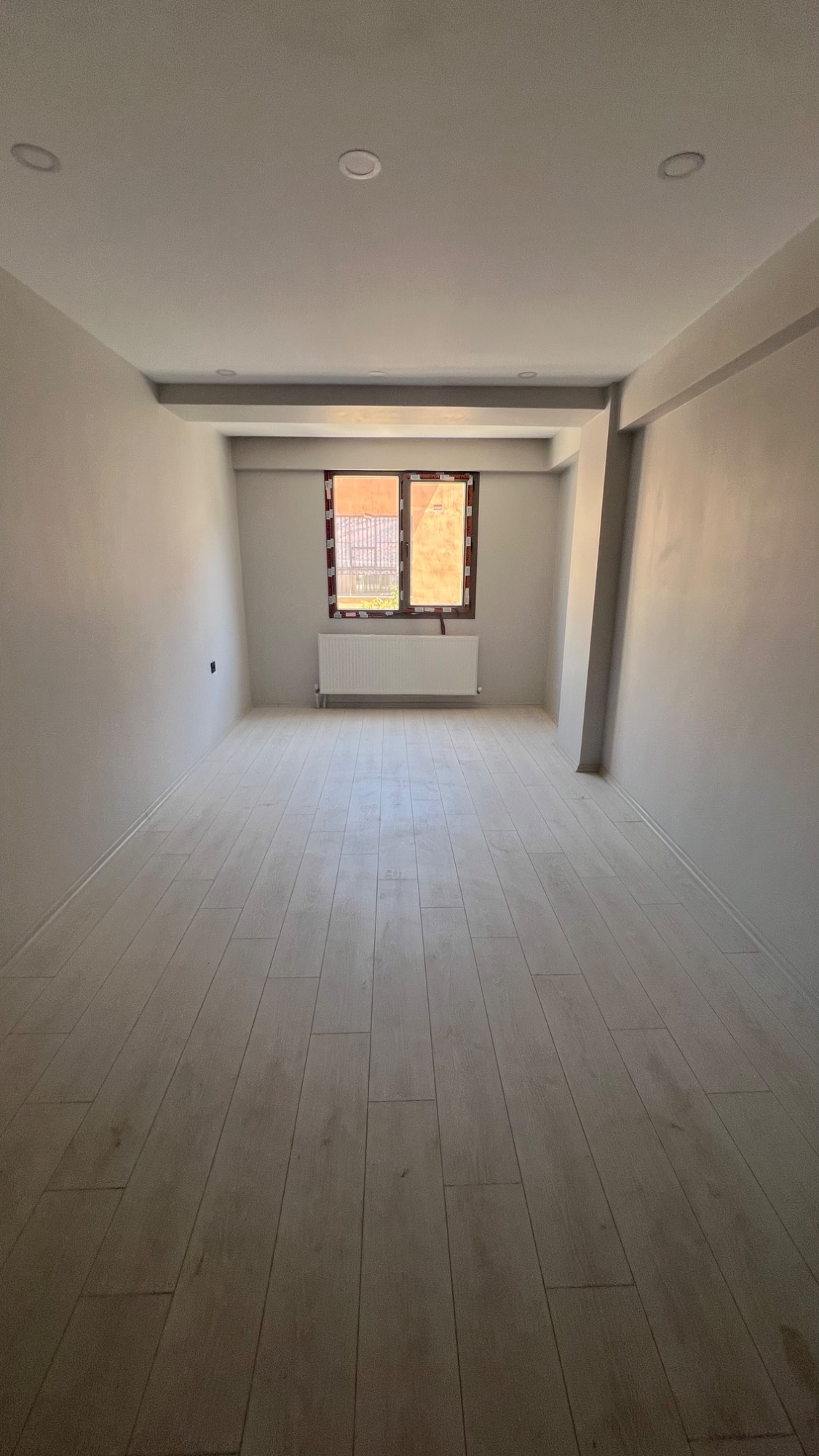 TURGUTLU SATILIK YENİ MAH OTOPARKLI ASANSÖRLÜ 3+1 DAİRE