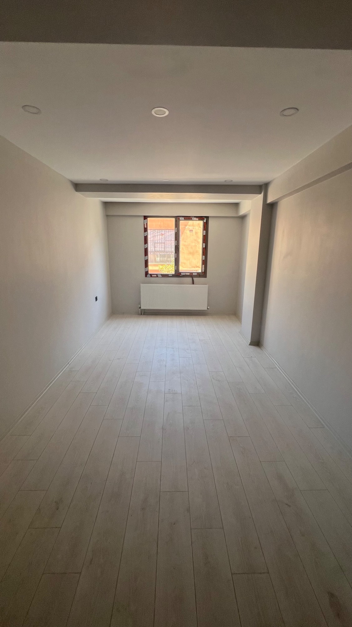 TURGUTLU SATILIK YENİ MAH OTOPARKLI ASANSÖRLÜ 3+1 DAİRE