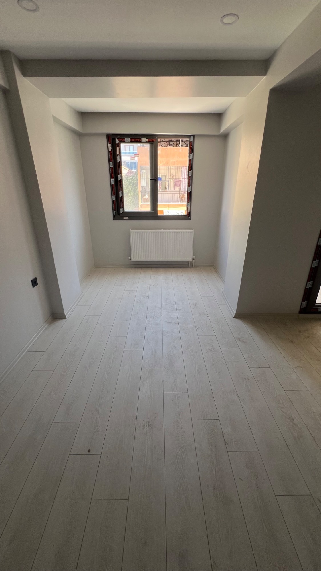 TURGUTLU SATILIK YENİ MAH OTOPARKLI ASANSÖRLÜ 3+1 DAİRE