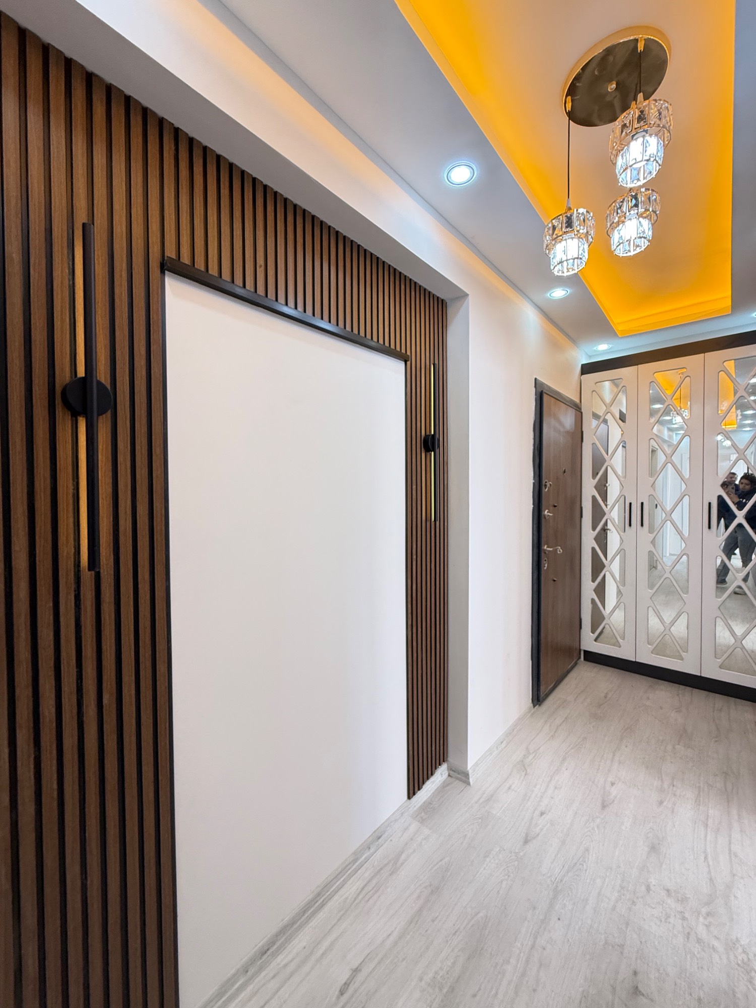 TURGUTLU SATILIK TURGUTLAR MAH 2+1 LÜKS DAİRE