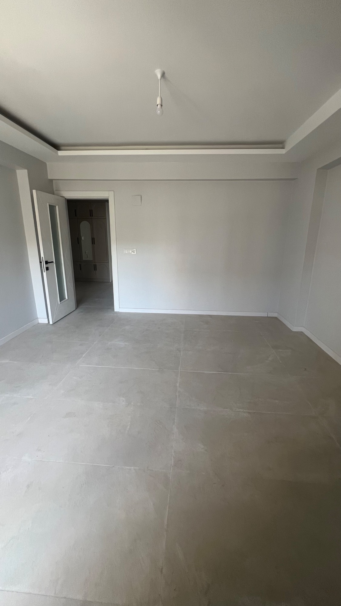TURGUTLU SATILIK CUMHURİYET MAH KERVANYOLUNDA GENİŞ 2+1 ARAKAT DAİRE