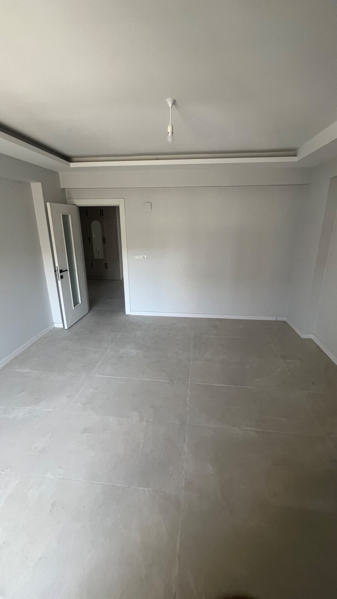 TURGUTLU SATILIK CUMHURİYET MAH KERVANYOLUNDA GENİŞ 2+1 ARAKAT DAİRE