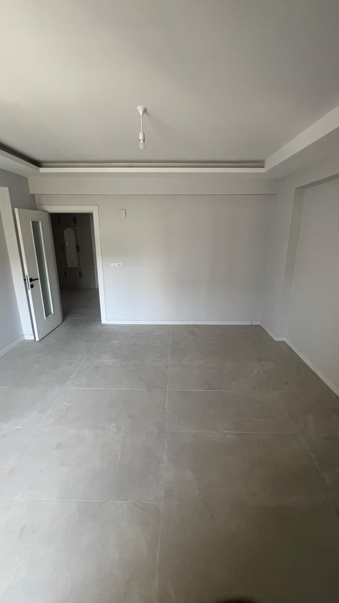 TURGUTLU SATILIK CUMHURİYET MAH KERVANYOLUNDA GENİŞ 2+1 ARAKAT DAİRE