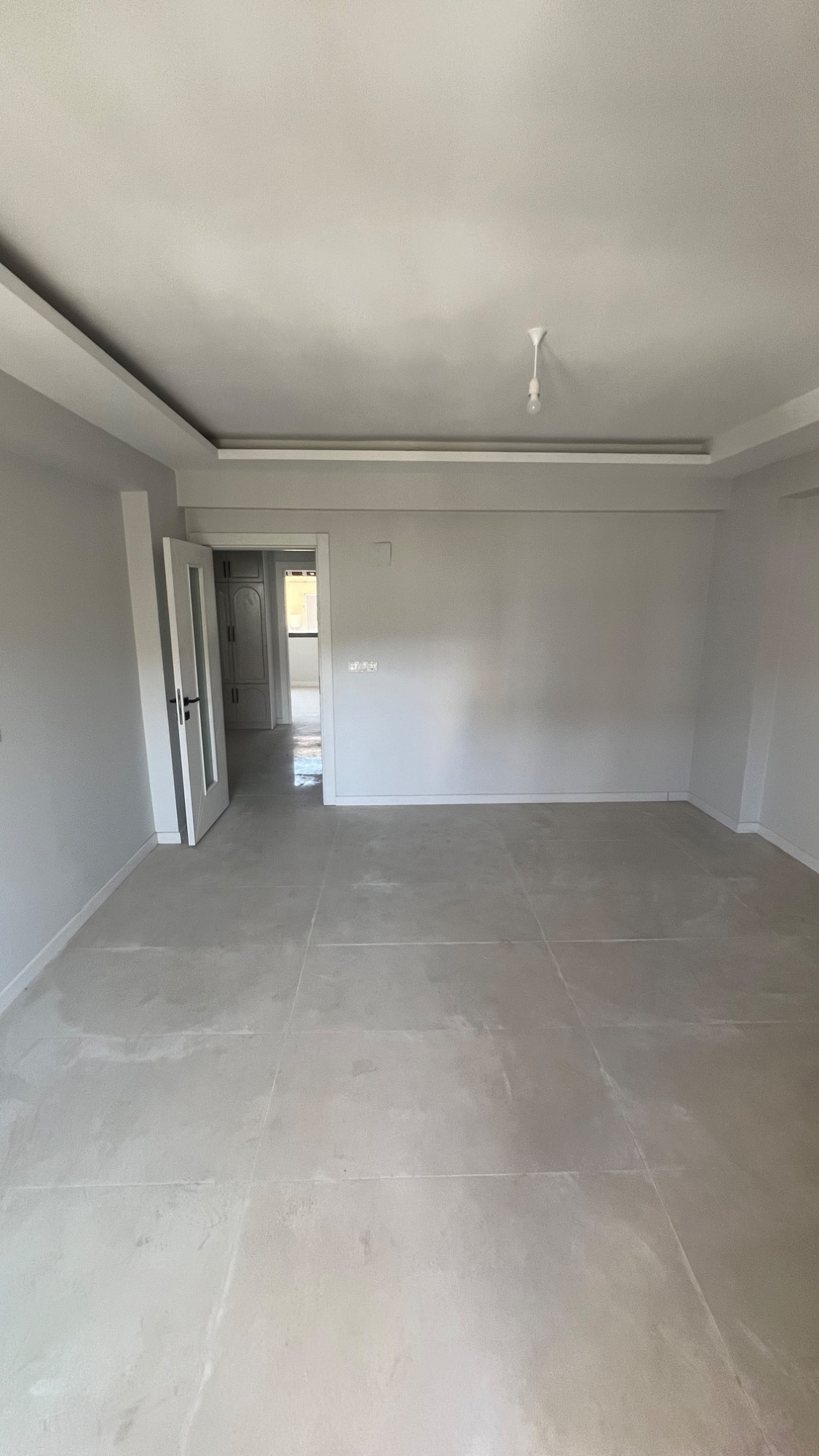 TURGUTLU SATILIK CUMHURİYET MAH KERVANYOLUNDA GENİŞ 2+1 ARAKAT DAİRE