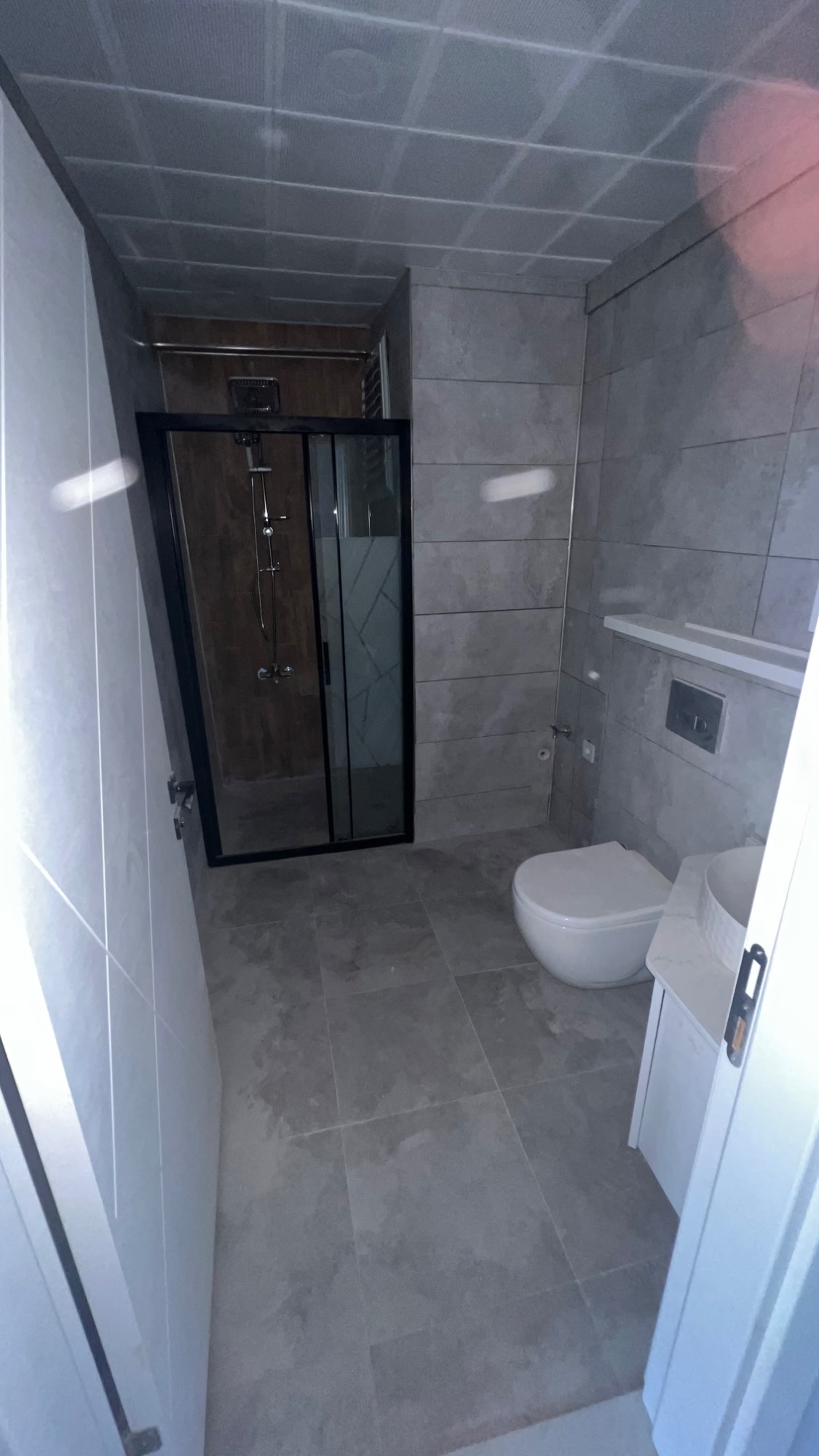 TURGUTLU SATILIK CUMHURİYET MAH KERVANYOLUNDA GENİŞ 2+1 ARAKAT DAİRE