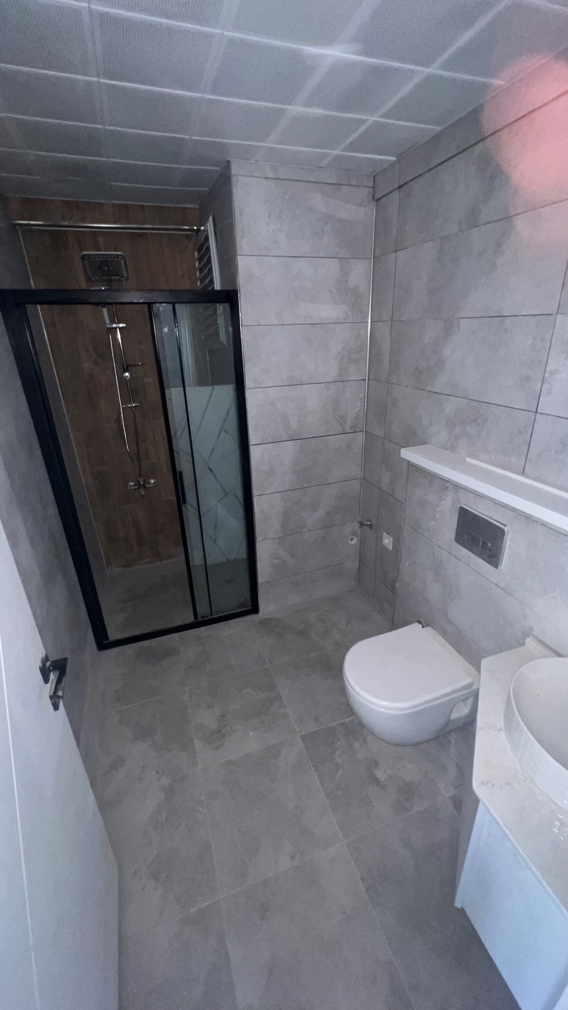 TURGUTLU SATILIK CUMHURİYET MAH KERVANYOLUNDA GENİŞ 2+1 ARAKAT DAİRE