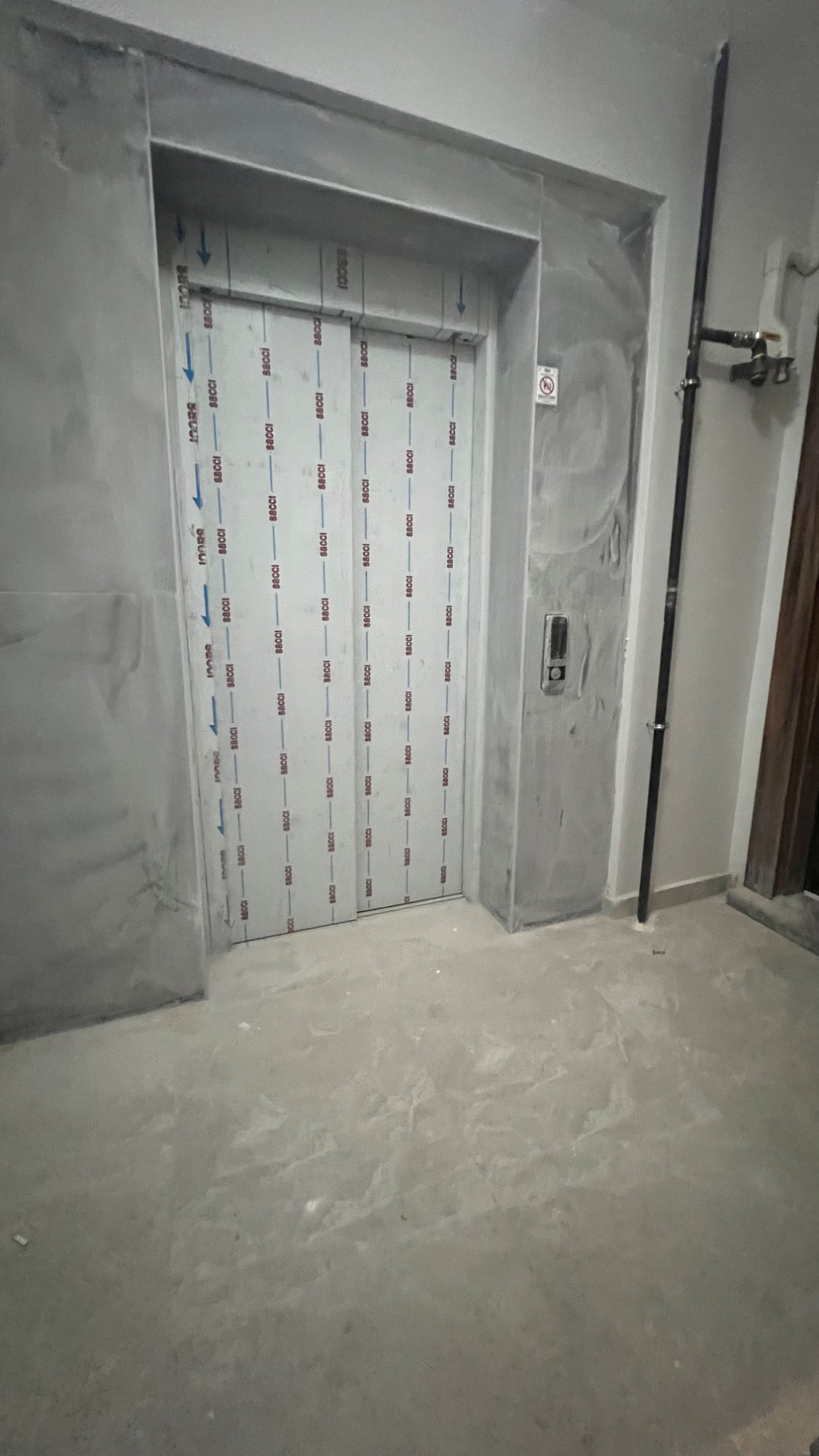TURGUTLU SATILIK CUMHURİYET MAH KERVANYOLUNDA GENİŞ 2+1 ARAKAT DAİRE