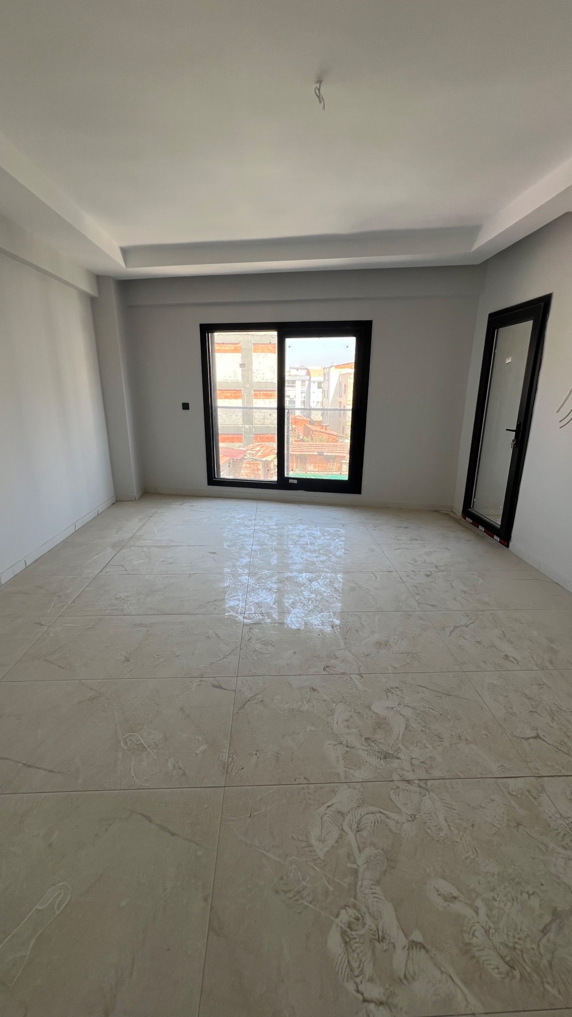 TURGUTLU SATILIK YENİ MAH 147 M² ALTTAN ISITMALI ARA KAT 3+1 DAİRE