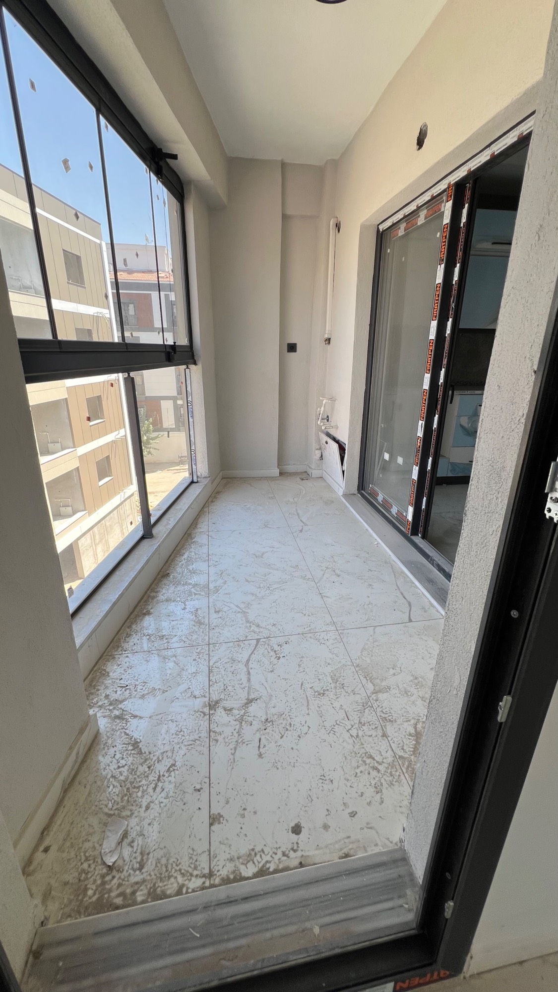 TURGUTLU SATILIK YENİ MAH 147 M² ALTTAN ISITMALI ARA KAT 3+1 DAİRE