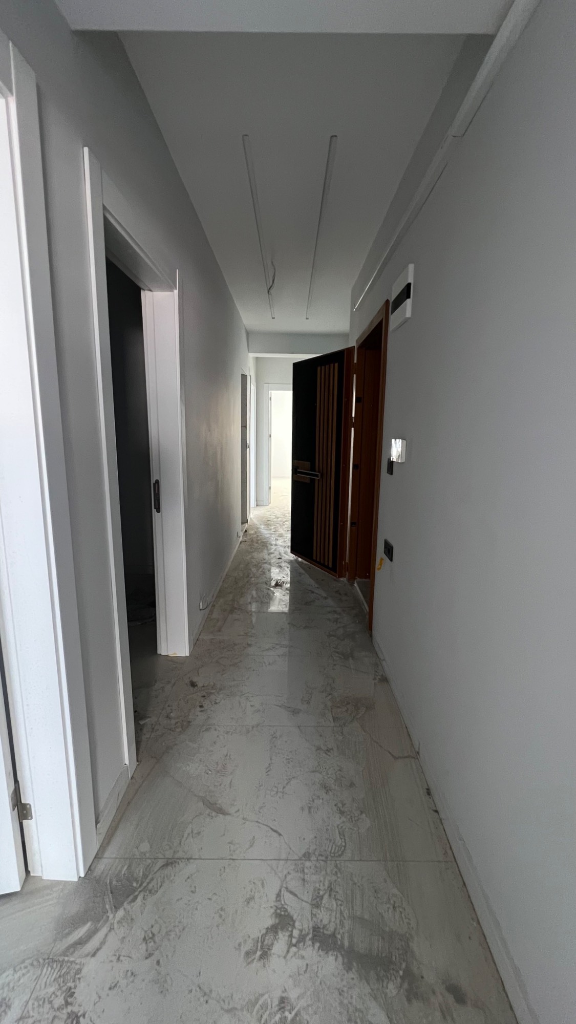 TURGUTLU SATILIK YENİ MAH 147 M² ALTTAN ISITMALI ARA KAT 3+1 DAİRE