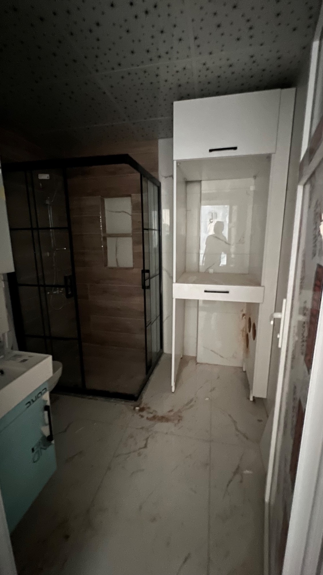 TURGUTLU SATILIK YENİ MAH 147 M² ALTTAN ISITMALI ARA KAT 3+1 DAİRE