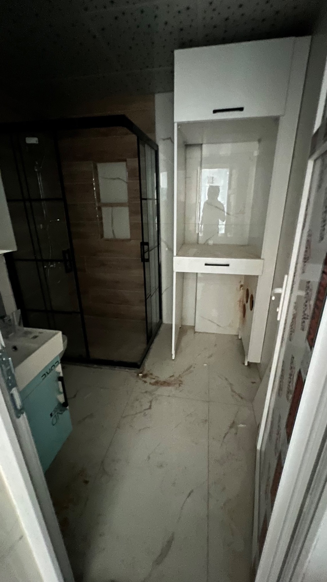 TURGUTLU SATILIK YENİ MAH 147 M² ALTTAN ISITMALI ARA KAT 3+1 DAİRE
