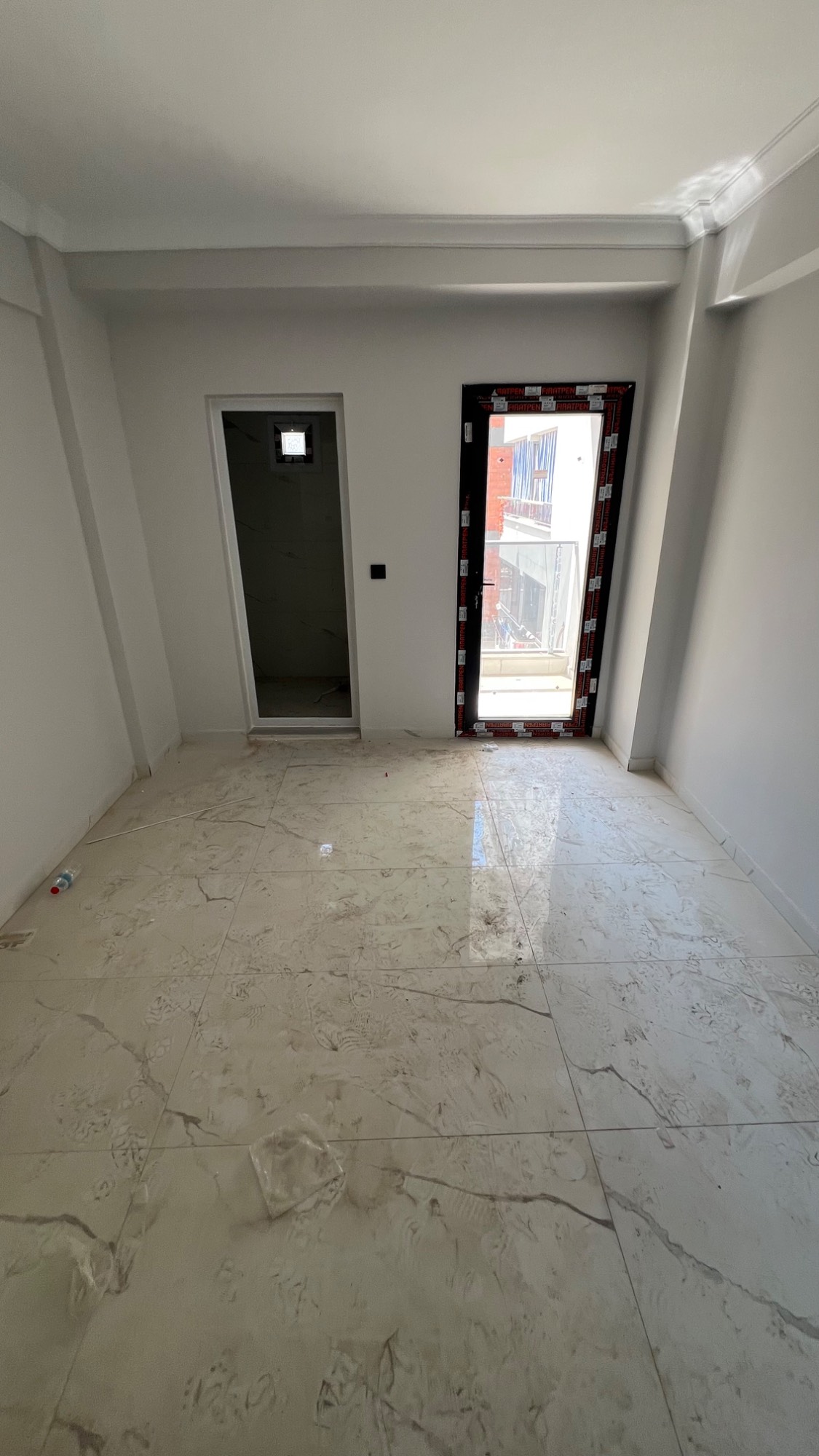 TURGUTLU SATILIK YENİ MAH 147 M² ALTTAN ISITMALI ARA KAT 3+1 DAİRE