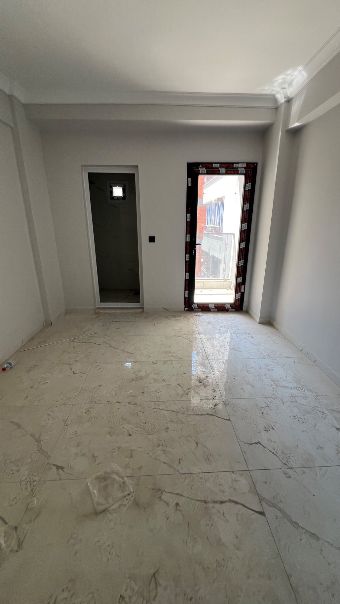 TURGUTLU SATILIK YENİ MAH 147 M² ALTTAN ISITMALI ARA KAT 3+1 DAİRE