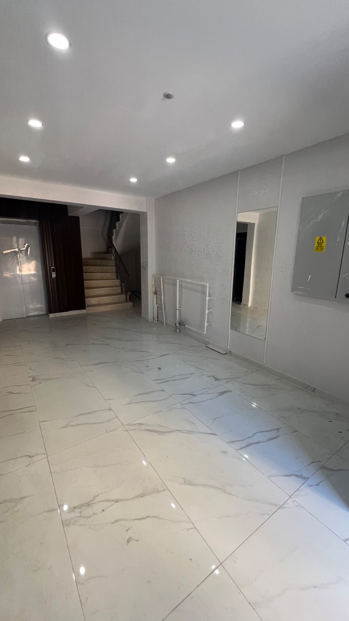 TURGUTLU SATILIK SUBAŞI MAH ARKA KAT ASANSÖRLÜ 2 + 1 DAİRE