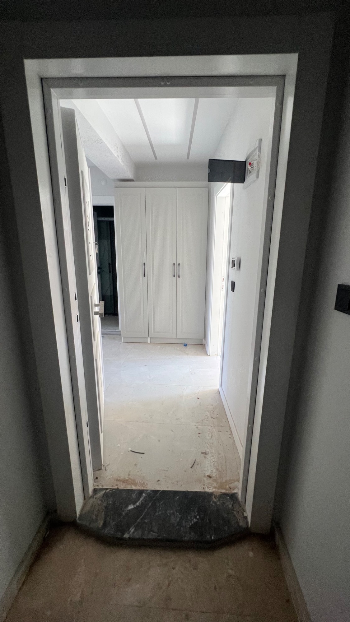 TURGUTLU SATILIK SUBAŞI MAH ARKA KAT ASANSÖRLÜ 2 + 1 DAİRE
